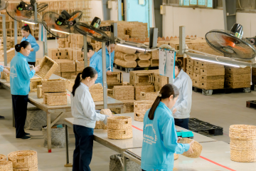 Behind the Scenes: How the "Magic Eyes" of Phu Minh Safeguard Quality for Global Home Decor Brands